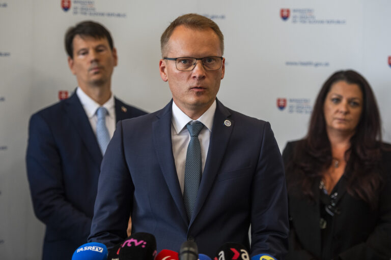Pavel Oravec nebol právoplatne odvolaný z čela lekárskej komory, tvrdí advokát