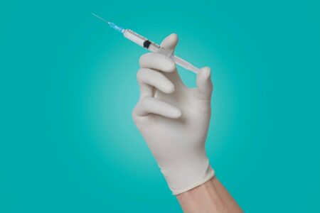 Očkovanie proti HPV dosiahlo strop. Potrebujeme viac, vyzývajú pediatri