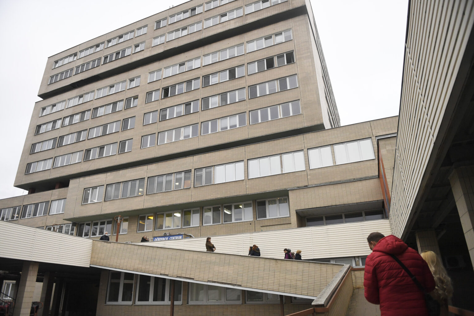 Absolventov v prešovskej nemocnici najviac lákajú nechirurgické odbory
