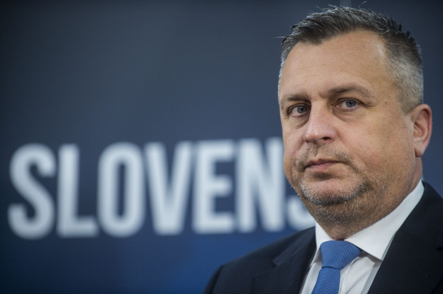 Komentár šéfredaktorky: Čo tam po ľuďoch, hlavne že máme svojho prezidenta