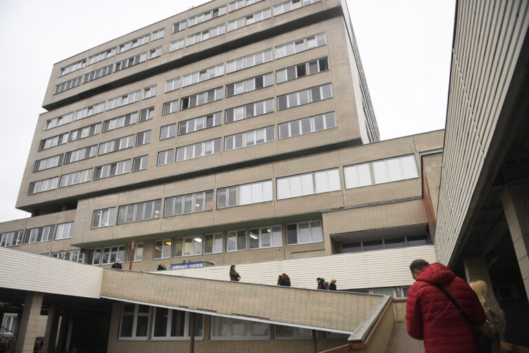 Anketa: Ako hodnotia odborníci návrh postaviť novú vojenskú nemocnicu v Prešove?