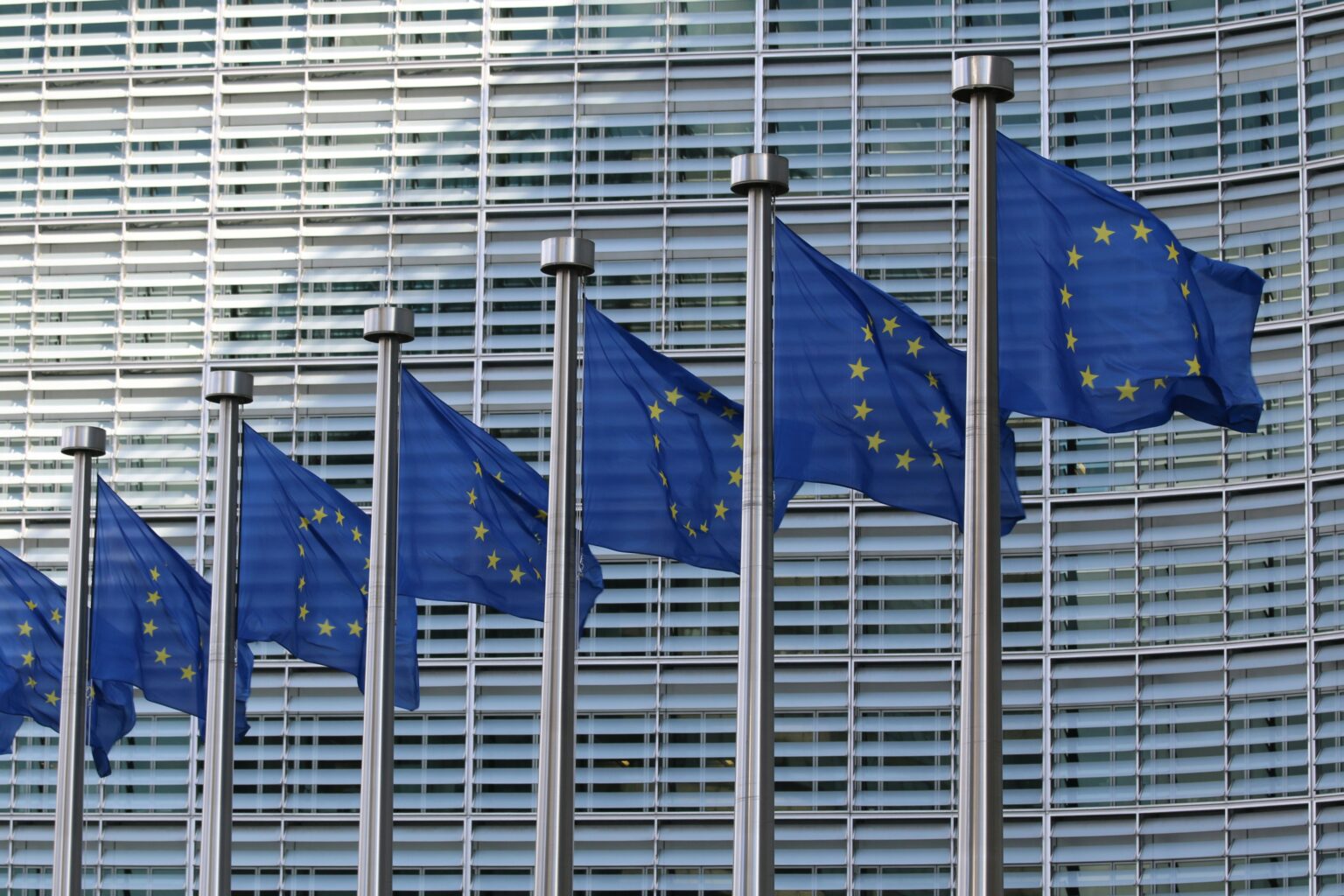 Európska komisia schválila štátnu pomoc aj pre Slovensko. Chce urýchliť medicínsky pokrok