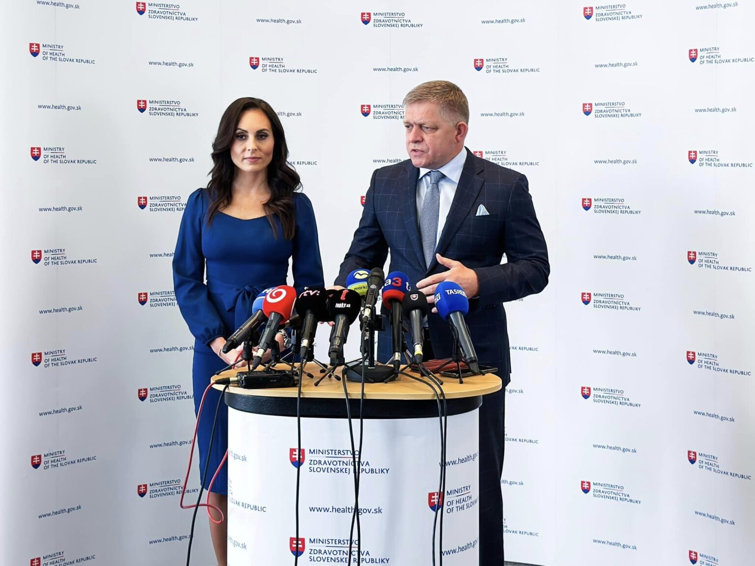 Komentár: Ministerku Dolinkovú musí inštruovať premiér Robert Fico