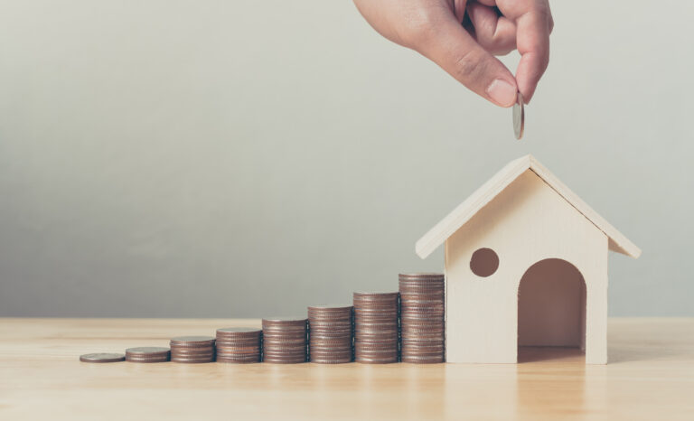 Úrad pre dohľad kritizuje vyplatenie dividend. Poisťovne sa bránia