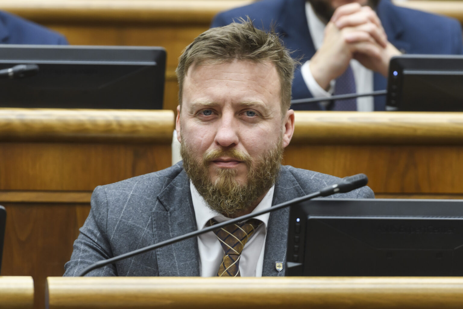 Podľa Kotlára pandémia na Slovensku nebola. Je to pľuvanec do tváre všetkým, ktorí si ochorením prešli, odkazuje Szalay