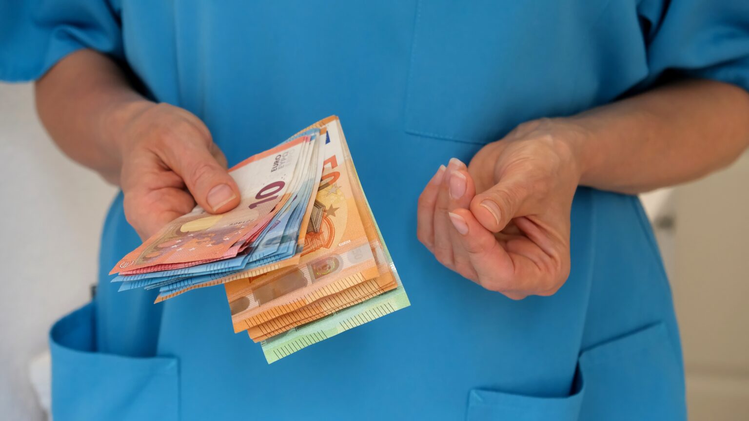 Lekári varujú, predstavený konsolidačný balík bude pre ambulantný sektor likvidačný