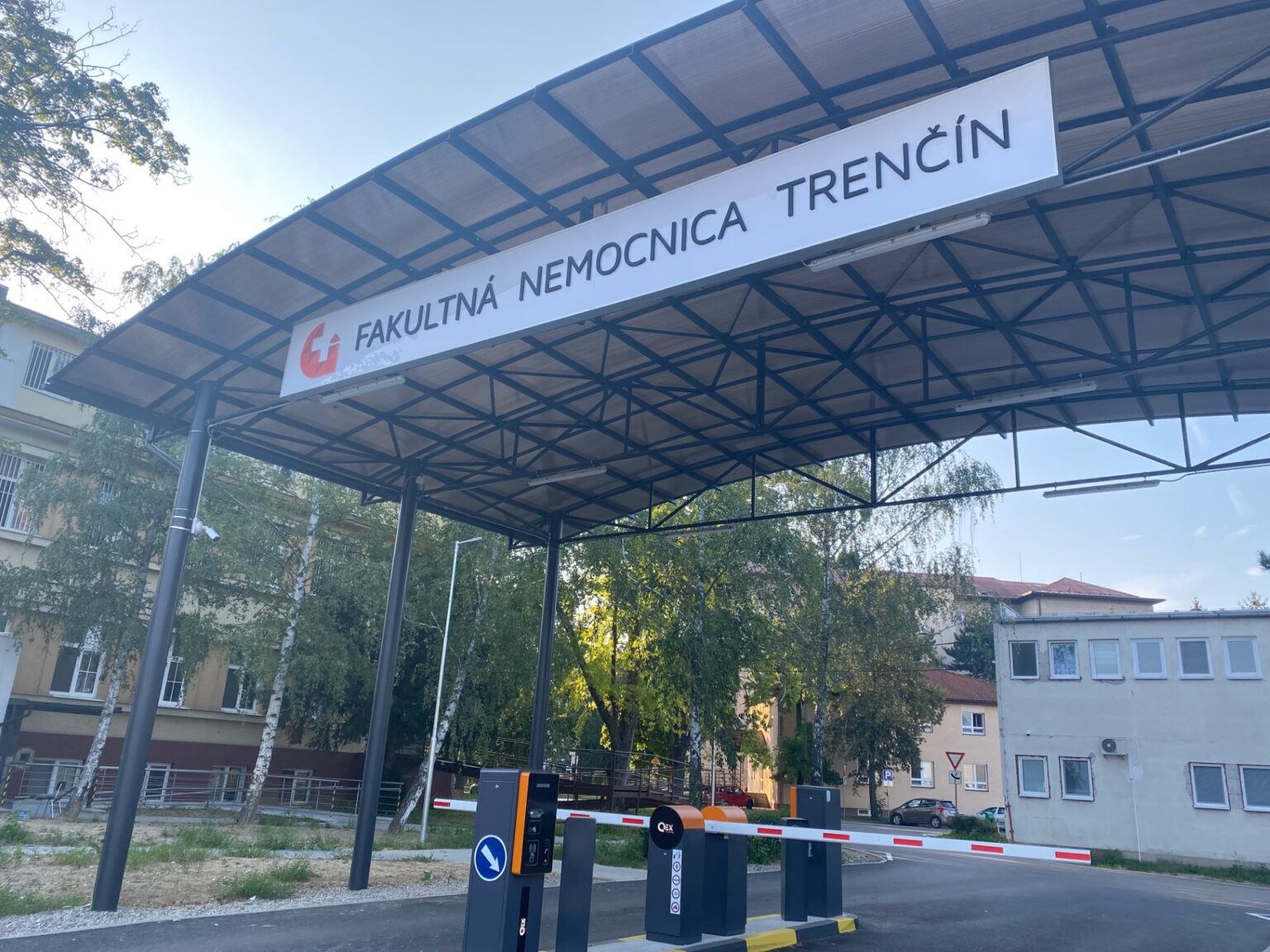 Opozícia žiada riešenia situácie na kardiológii v trenčianskej nemocnici