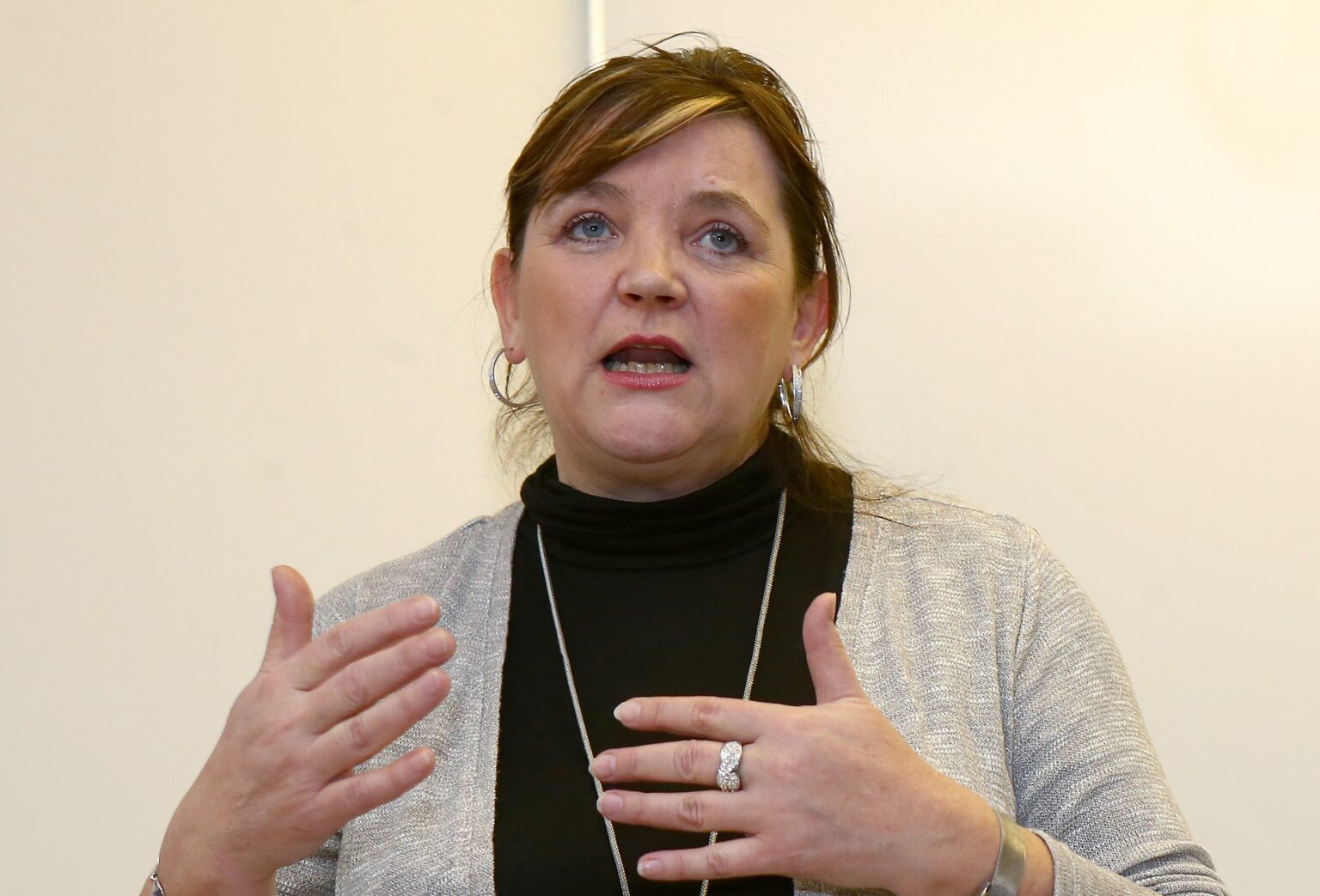 Komora sestier odmieta konsolidačné opatrenia vlády, ktoré ohrozia rast miezd sestier