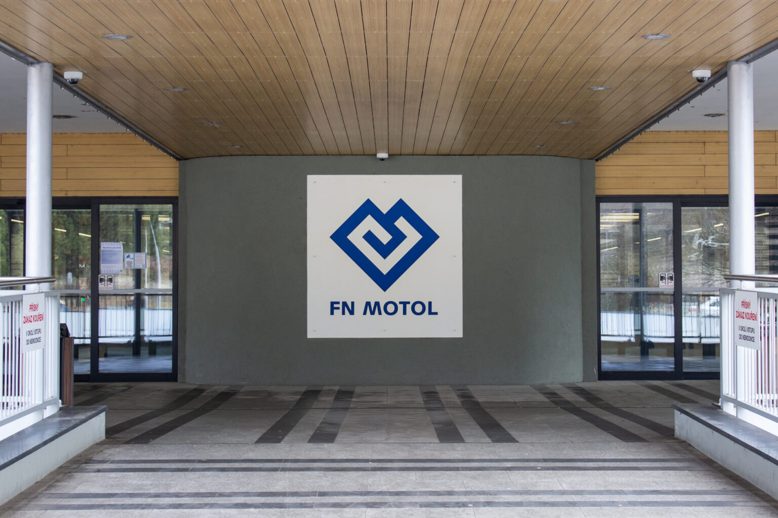 České ministerstvo zdravotníctva stoplo pre korupčnú kauzu dotácie nemocnici Motol