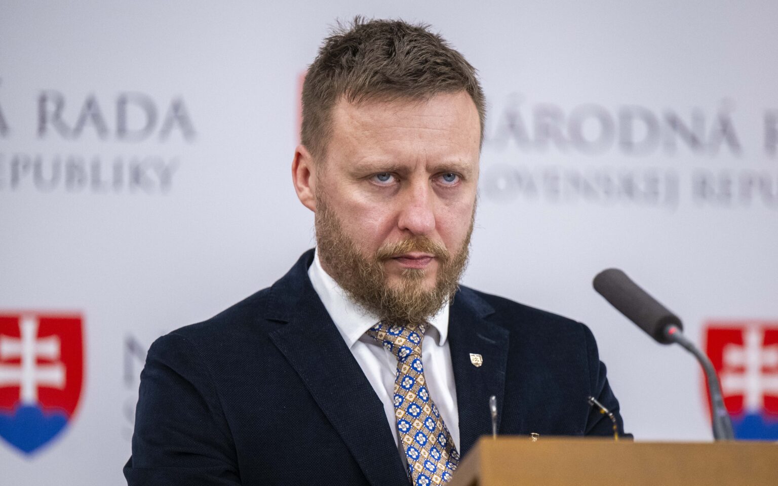 Jeho správu spochybnila celá lekárska a odborná obec. Kotlár i tak žiada zvolanie bezpečnostnej rady