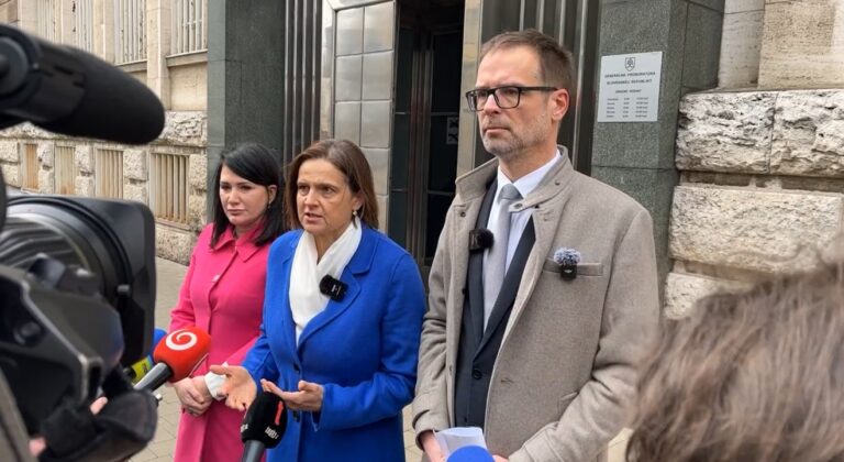 Liberáli podali na Kotlára trestné oznámenie pre výroky o génovej manipulácii