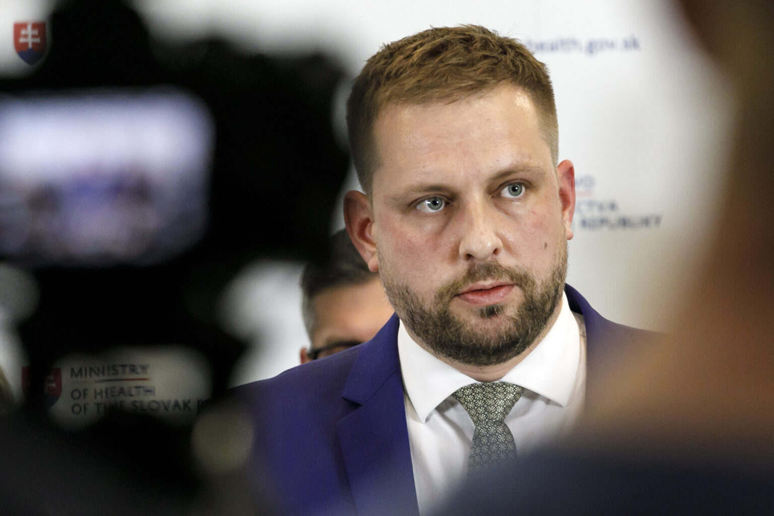 Minister Kamil Šaško zastavil vstup inovatívnych liekov. Hrozí nedostupnosť moderných liekov pre slovenských pacientov