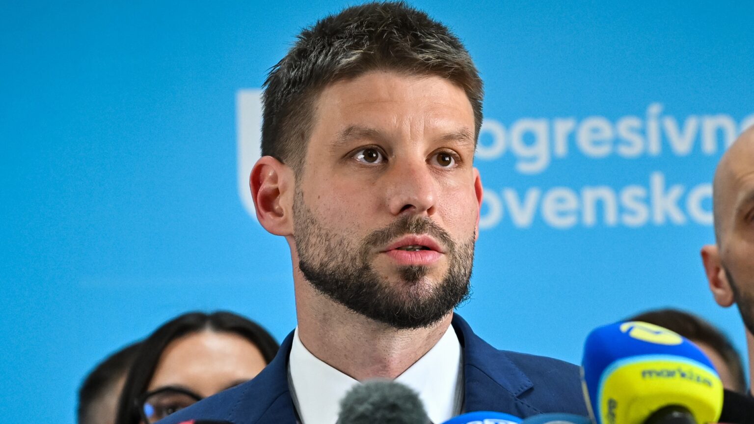 Ak Slovensko odmietne pandemickú zmluvu, Šaško musí skončiť. Podľa opozície je to krok do izolácie