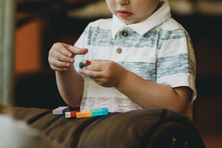 Pravdu o autizme má zistiť známy antivaxer. Deti liečil Lupronom, za liečbu si účtoval tisíce dolárov