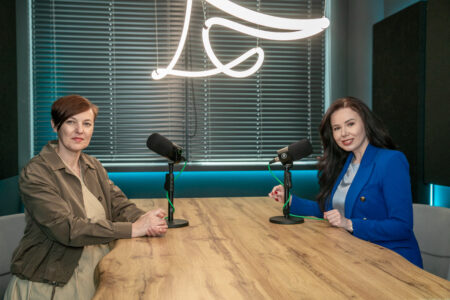 Podcast Medicína: Ak by štát zakázal poplatky u lekárov, ambulantná sféra by skolabovala