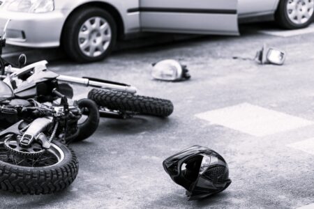 Pribúdajú úrazy detí na motocykloch, od ľahších až po ťažké s trvalými následkami