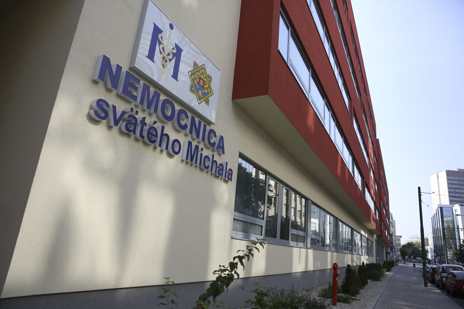 Nemocnica sv. Michala pozastavila kolonoskopie. Pacientov museli po vyšetrení hospitalizovať