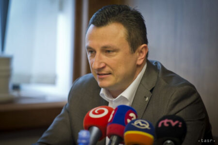 Penta odstúpila zo záchrankového tendra. Dôvodom je jeho netransparentný priebeh