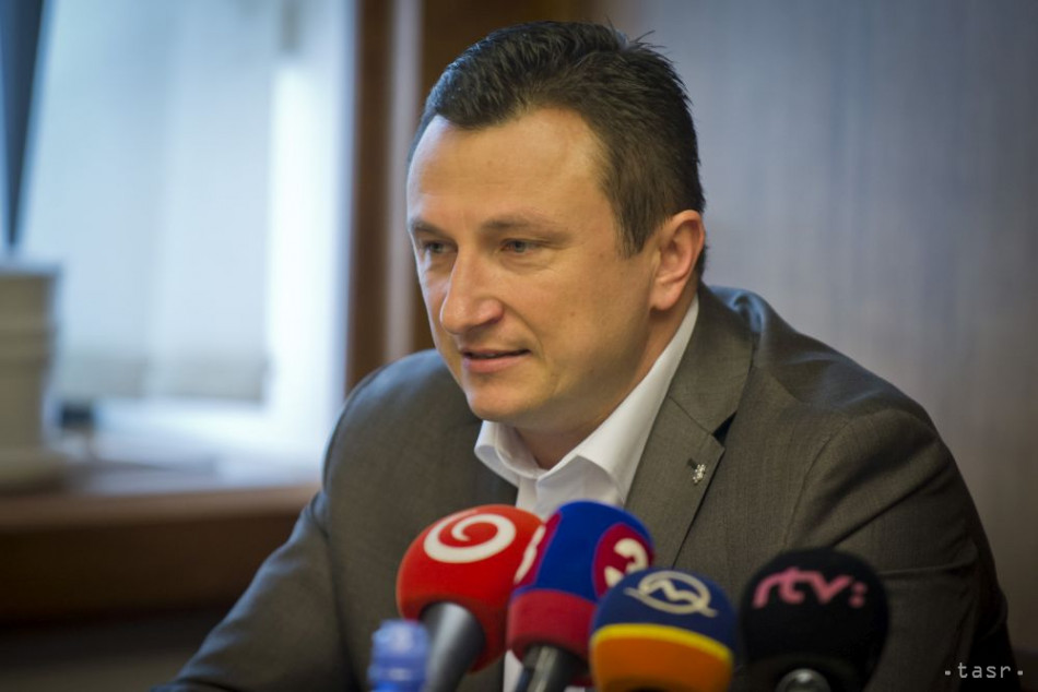 Penta odstúpila zo záchrankového tendra. Dôvodom je jeho netransparentný priebeh