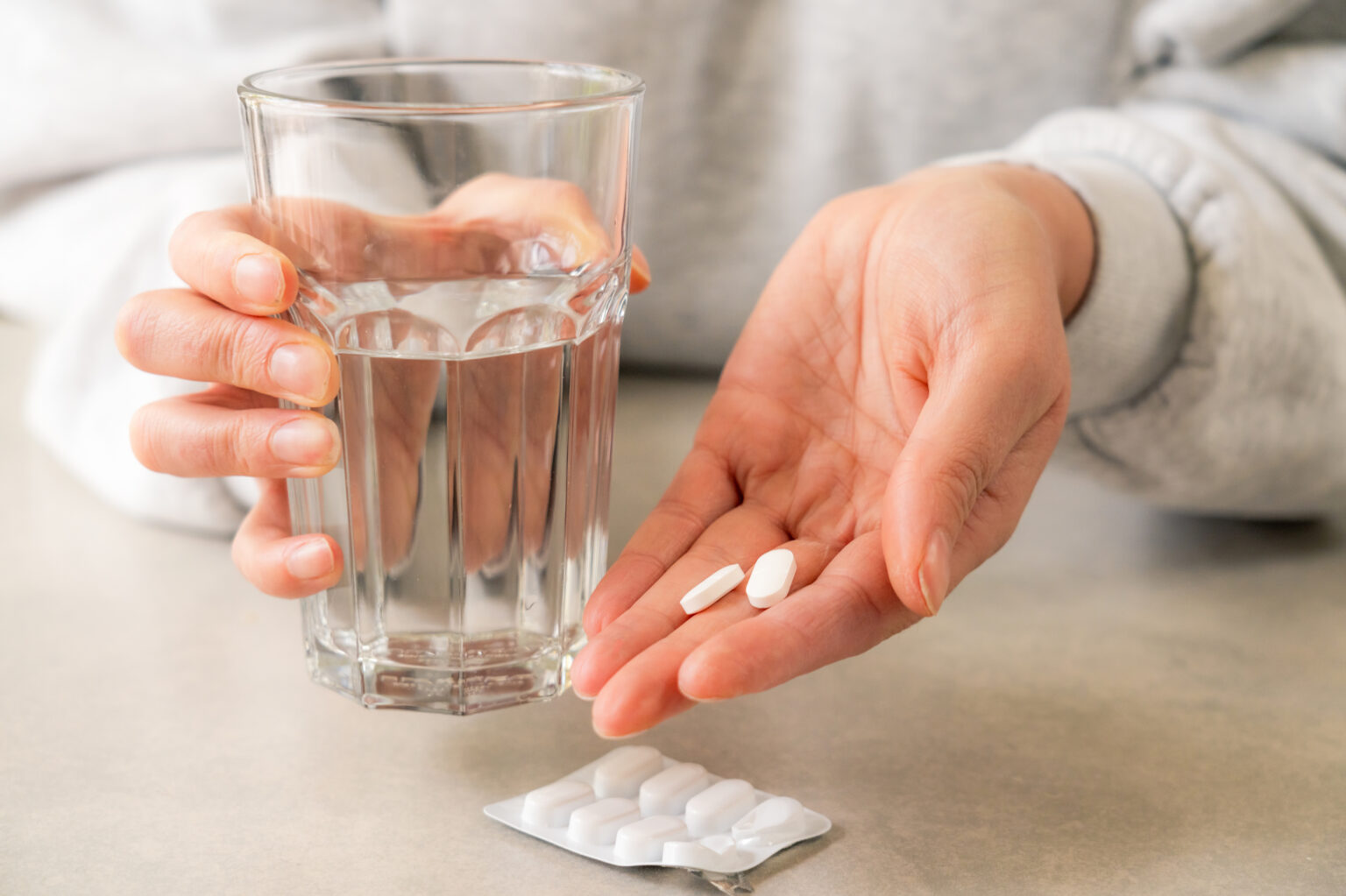 Paracetamol sa v tehotenstve môže užívať aj naďalej. Súvislosť s autizmom sa nepreukázala, potvrdili odborníci