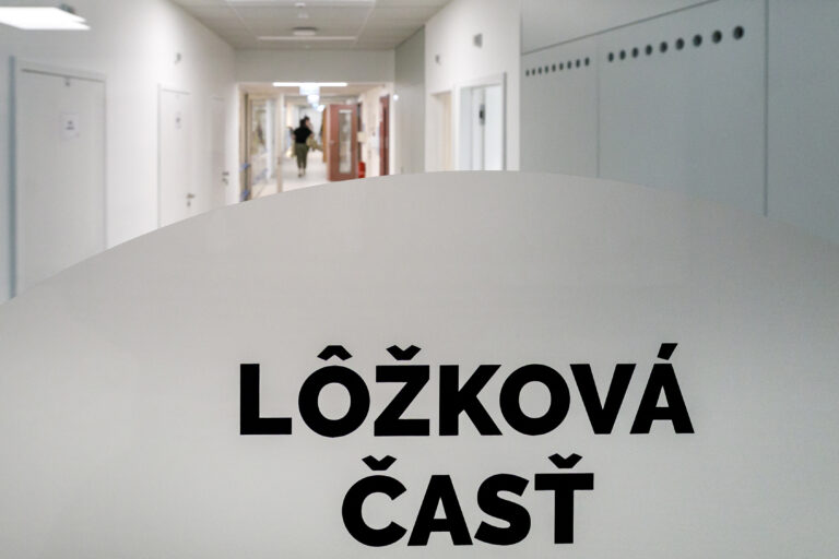 Detská nemocnica zaviedla novú metódu diagnostiky nádorov mozgu. Vzorky už nemusí posielať do zahraničia