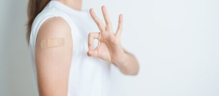 Na očkovanie v lekárňach si počkáme dva roky. Prví farmaceuti by mohli začať na jeseň 2027