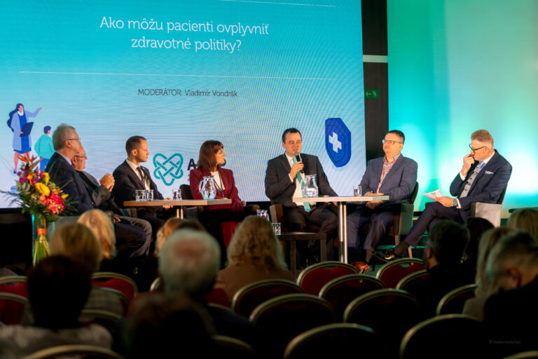 Pacienti ovplyvňujú tvorbu zdravotných politík. Nie sú iba pasívnymi prijímateľmi zmien