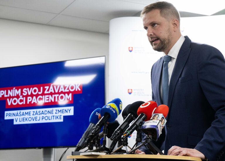 Šaško predstavil návrh liekovej novely. Niektorí pacienti by sa k liekom mohli dostať skôr