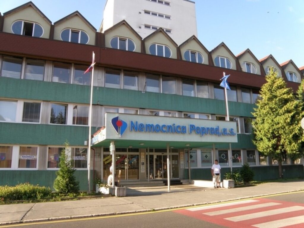 Strana Demokrati spochybňuje tendre v Nemocnici Poprad, tá pochybnosti odmieta