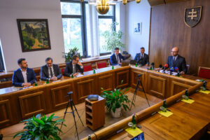 Zdravotnícky výbor o financovaní nových nemocníc nerokoval