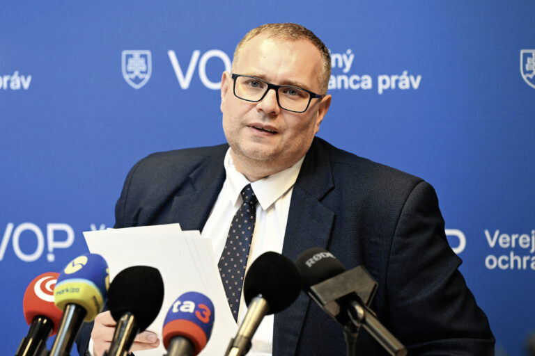 Ombudsman varuje: Priame úhrady pacientov sú čoraz častejšie, problém potvrdili stovky podnetov