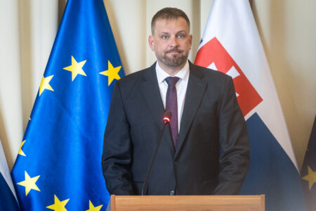 Šaško v auditoch ustúpil odborárom. Manažéri odchádzali z konferencie znechutení