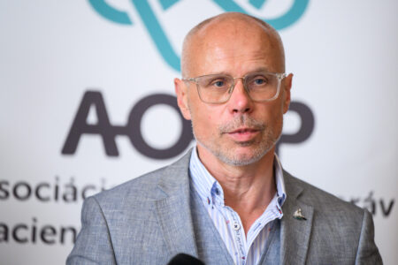 Šóth: Bez telefonátu primárovi pacienta do nemocnice nedostanete