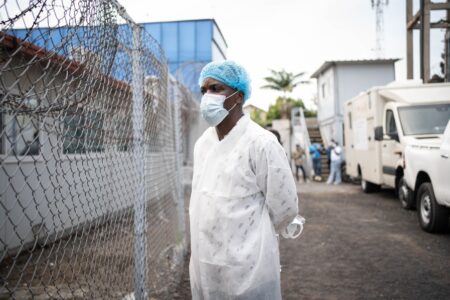 Ebola sa šíri v dvoch krajinách. WHO zatiaľ pandémiu nevyhlási