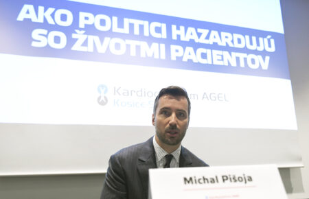 Mocenský otras v Ageli. Spoločnosť mení vedenie, Pišoja prenecháva kreslo iným