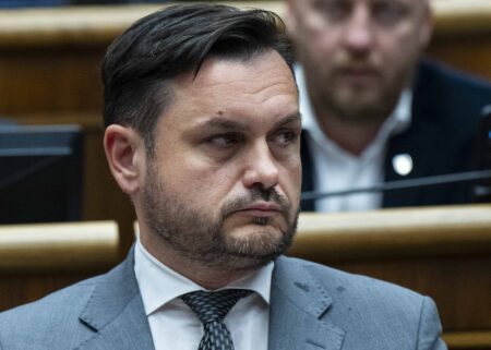 Komentár: Kto vyhnal Union? Politický analfabetizmus pokračuje
