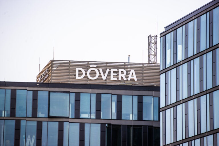 Dôvera kupuje Union zdravotnú poisťovňu