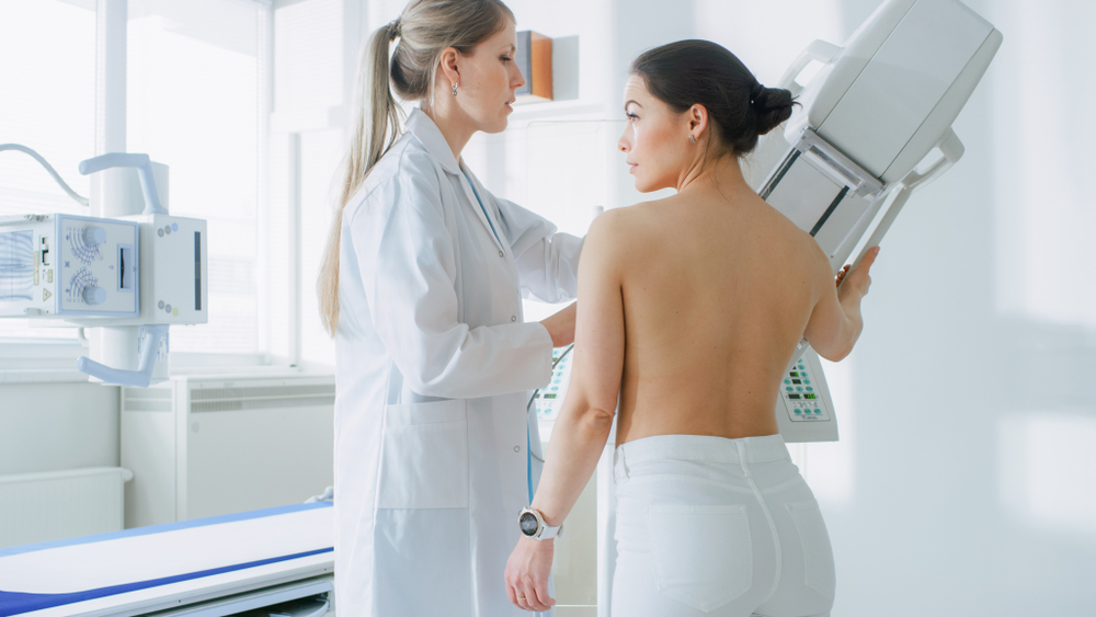 Od júla sa menia pravidlá preventívnej mamografie. Týkajú sa aj žien po štyridsiatke