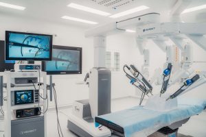 Na Slovensku vás liečiť nevedia? Poisťovňa nemôže automaticky odmietnuť liečbu v EÚ