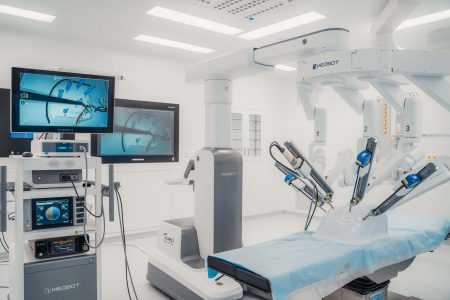 Na Slovensku vás liečiť nevedia? Poisťovňa nemôže automaticky odmietnuť liečbu v EÚ