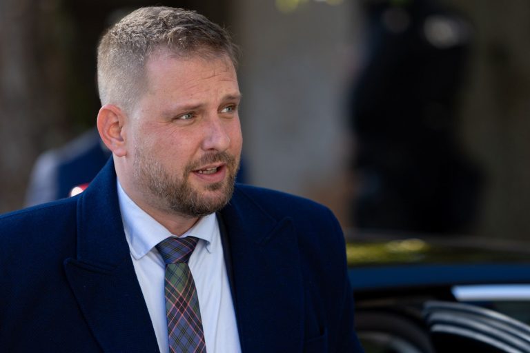 Po útokoch na zdravotníkov posilnia hliadky pri urgentoch. Šaško nariadil aj ďalšie opatrenia